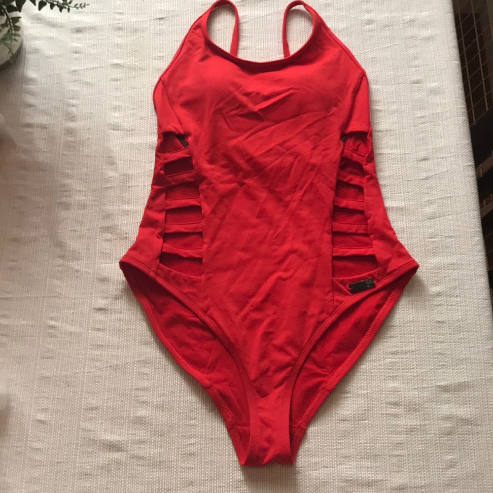 Gymshark Cut out swimsuit sz xs NWOT